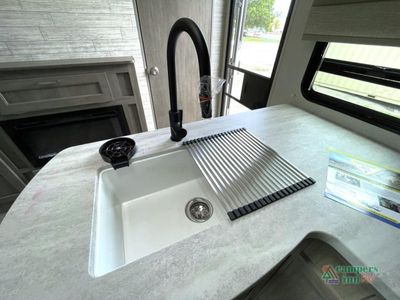 2026 Coachmen RV Catalina Legacy - Photo 27