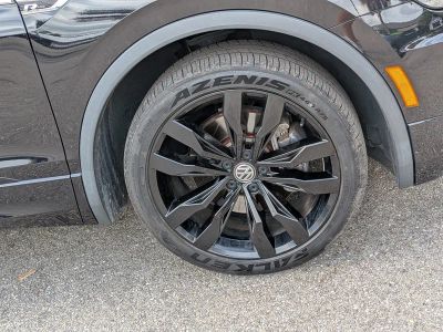 2021 Volkswagen Tiguan — photo 11 view