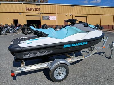 2025 Sea-Doo GTI 130 - Photo 9