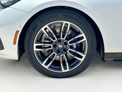 2027 BMW 5 Series — photo 24 view