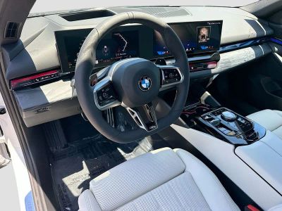 2027 BMW 5 Series — photo 7 view