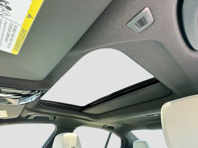2027 BMW 5 Series — photo 14 view