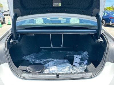 2027 BMW 5 Series — photo 19 view