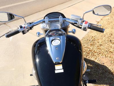 2025 Suzuki Boulevard M109R - Photo 9