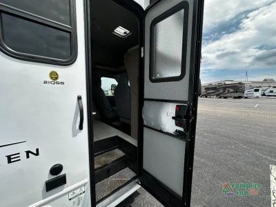 2027 Coachmen RV Freelander — photo 9 view