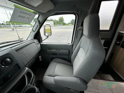 2027 Coachmen RV Freelander — photo 15 view