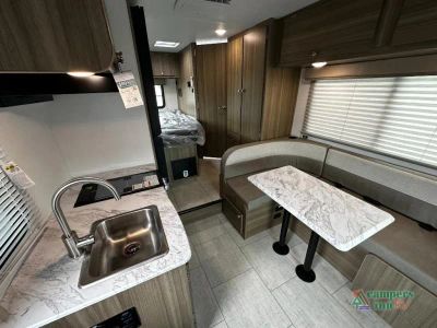 2027 Coachmen RV Freelander — photo 19 view