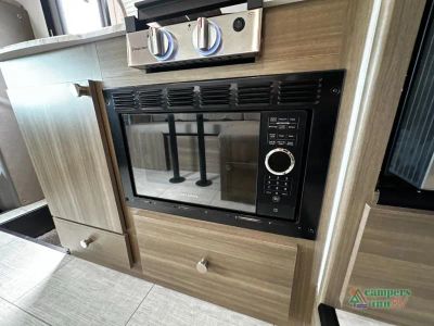 2027 Coachmen RV Freelander — photo 25 view
