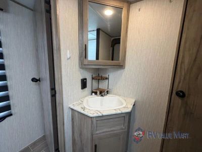 2021 Forest River RV Cherokee Alpha Wolf — photo 24 view
