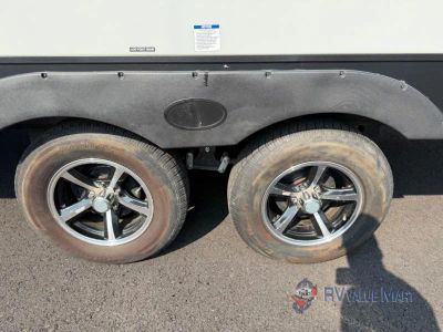2021 Forest River RV Cherokee Alpha Wolf — photo 7 view