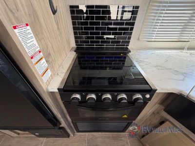2021 Forest River RV Cherokee Alpha Wolf — photo 16 view