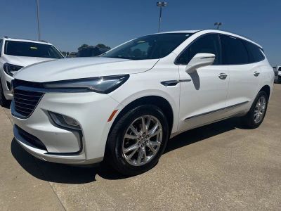 2024 Buick Enclave — rear three-quarter view