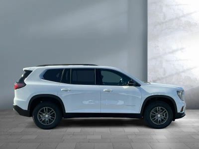 2026 GMC Acadia — photo 14 view