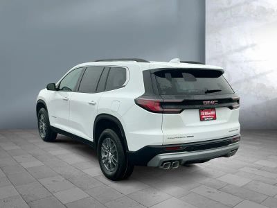 2026 GMC Acadia — photo 8 view