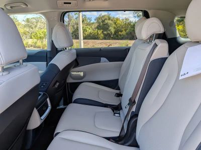 2026 Kia Carnival — photo 16 view