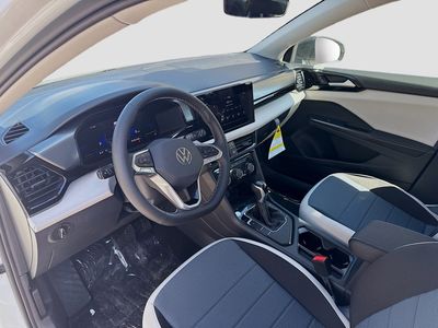 2026 Volkswagen Taos - Photo 9