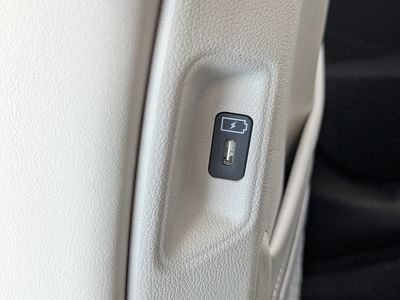 2026 Kia Sorento - Photo 18