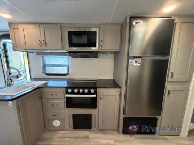 2021 Prime Time RV Tracer — photo 17 view