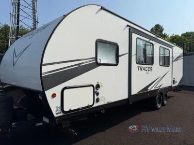2021 Prime Time RV Tracer — interior view