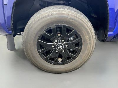 2025 Toyota Tacoma — photo 11 view