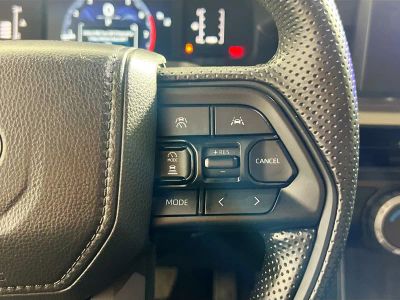 2025 Toyota Tacoma — photo 17 view