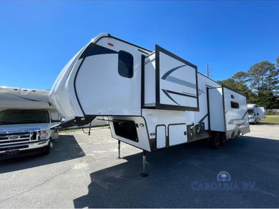 2025 Coachmen Chaparral Lite - Photo 3