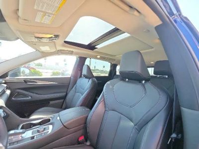 2025 INFINITI QX60 — photo 14 view