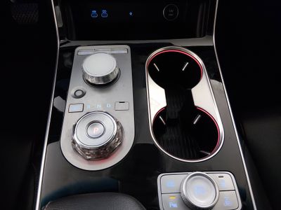 2025 Genesis GV80 - Photo 20