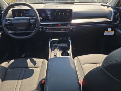 2026 Kia Sorento — photo 12 view