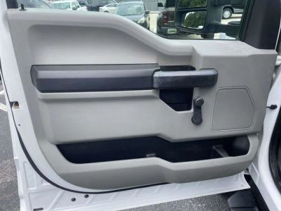 2017 Ford F-450SD - Photo 17