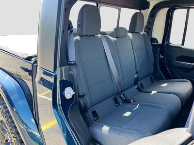 2025 Jeep Gladiator - Photo 26