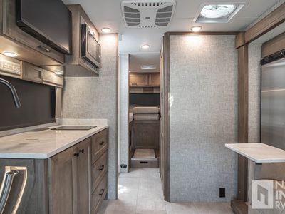 2025 Tiffin Motorhomes Wayfarer - Photo 9