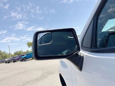 2023 Chevrolet Silverado 1500 — photo 12 view