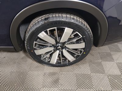 2025 Mitsubishi Outlander - Photo 10