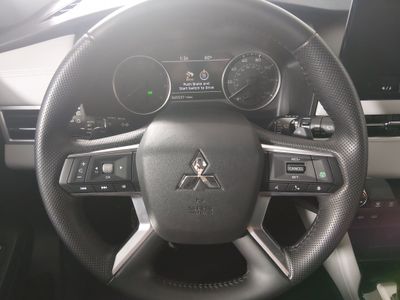 2025 Mitsubishi Outlander - Photo 12