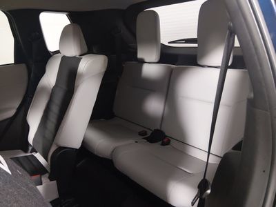 2025 Mitsubishi Outlander - Photo 18