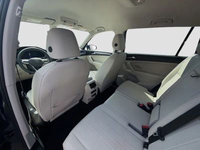 2023 Volkswagen Tiguan — photo 22 view