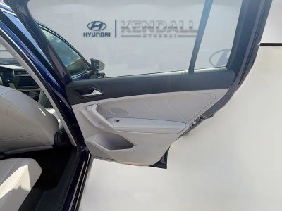 2023 Volkswagen Tiguan — photo 27 view