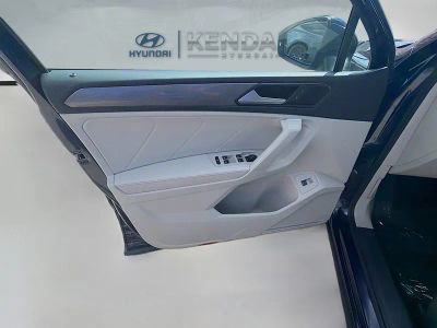 2023 Volkswagen Tiguan — photo 17 view