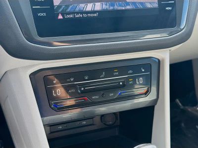 2023 Volkswagen Tiguan — photo 12 view
