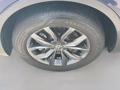 2023 Volkswagen Tiguan — photo 33 view