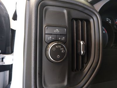 2020 Chevrolet Silverado 1500 — photo 13 view