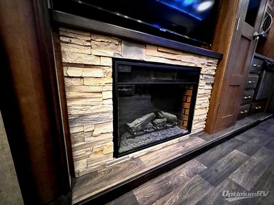 2017 Keystone Montana - Photo 6