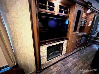 2017 Keystone Montana - Photo 5