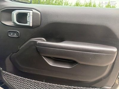 2022 Jeep Wrangler - Photo 33