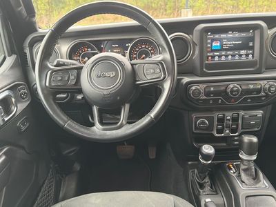 2022 Jeep Wrangler - Photo 2