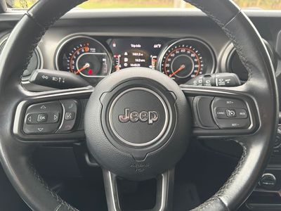 2022 Jeep Wrangler - Photo 18