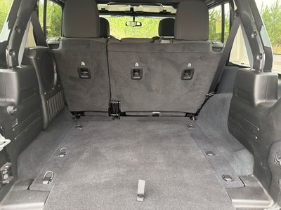 2022 Jeep Wrangler - Photo 28