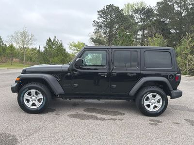 2022 Jeep Wrangler - Photo 7
