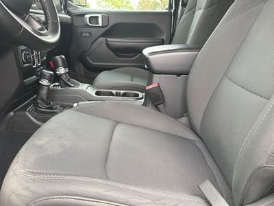 2022 Jeep Wrangler - Photo 17